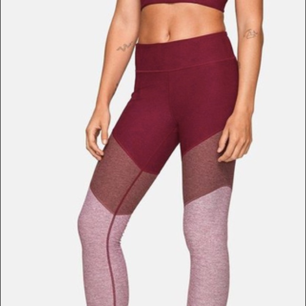Outdoor Voices 7/8 Spring Tri-tone M in Burgundy